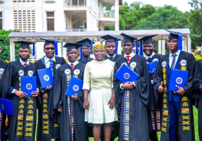 Special Graduation Ceremony Held — photo 21